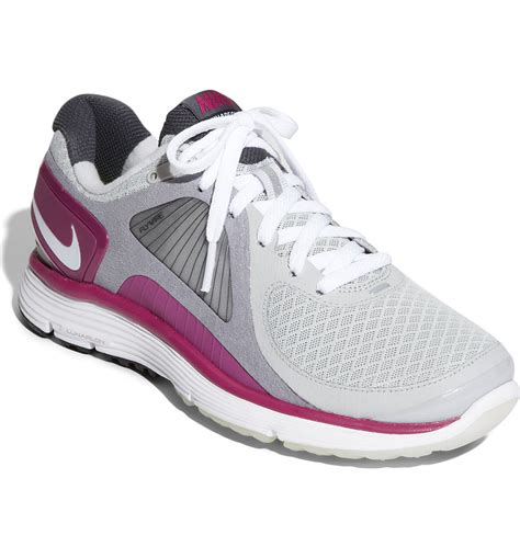 Shop a great selection of women's shoes in Extended Widths & Sizes at Nordstrom Rack. . Nordstrom womens sneakers